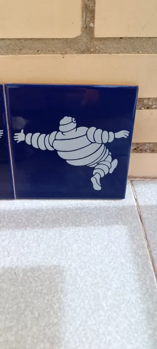 Juego 4 Baldosas Michelin