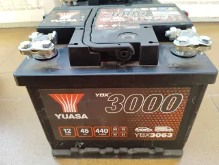 2 Baterías Coche M1 y Yuasa 3000