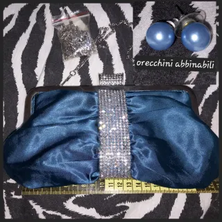 Pochette turchese 23x13 con tracolla e orecchini