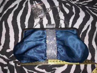 Pochette turchese 23x13 con tracolla e orecchini