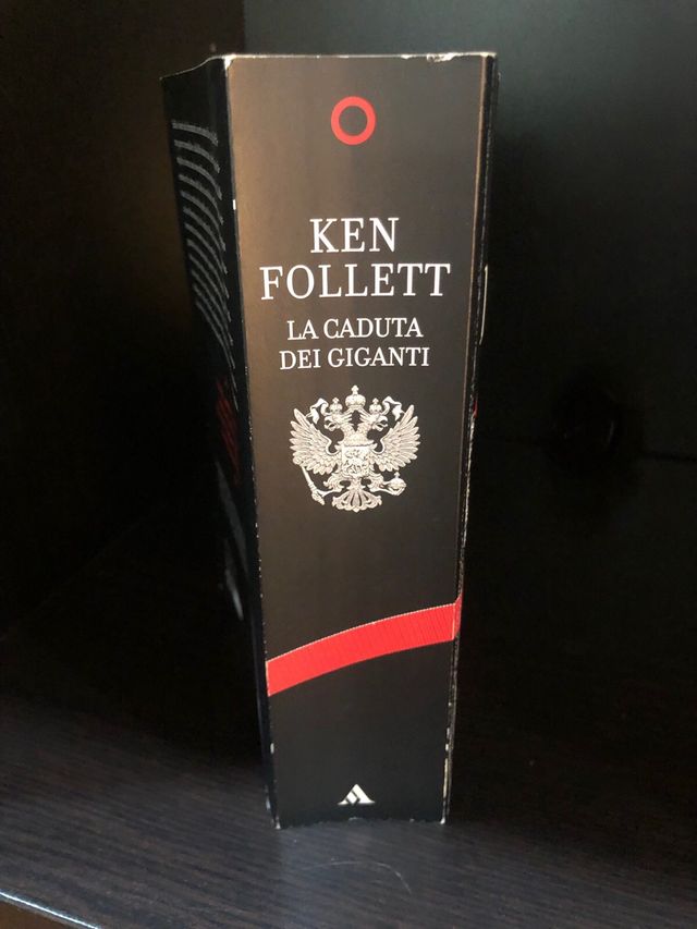 La caduta dei giganti. The century trilogy vol. 1