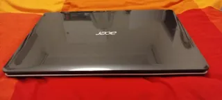 Notebook Acer Aspire E1-571  i3 2.3G