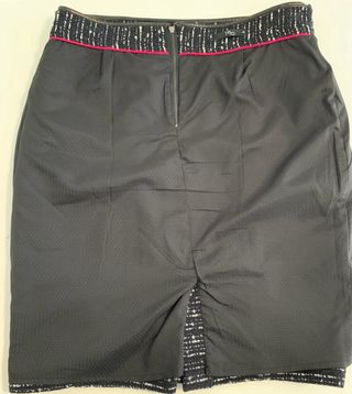 Falda Yera recta negra y blanca