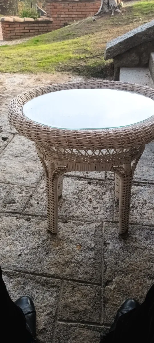 Mesilla  auxiliar vintage mimbre,  y bambú.