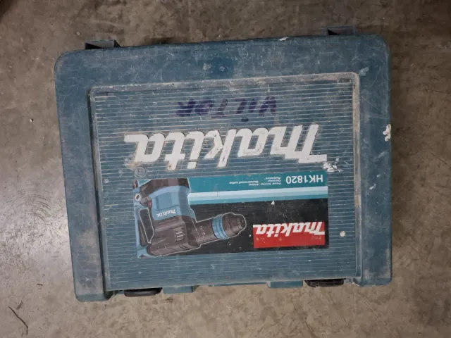 Martillo Makita con maletín y cinceles