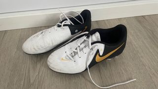 Botas de fútbol Nike para niño