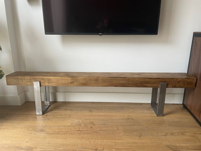 Mesa de centro madera y metal.