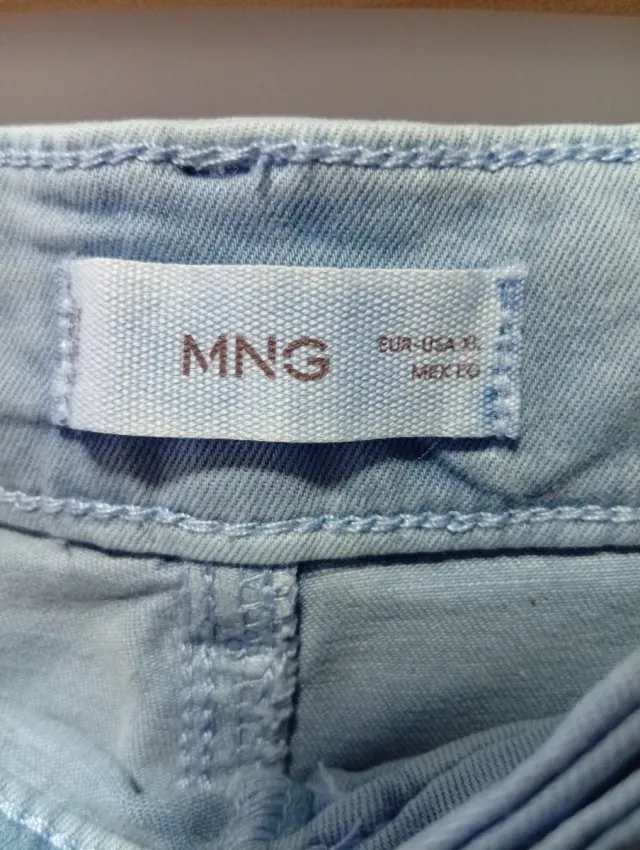 Pantalón vaquero campana azul