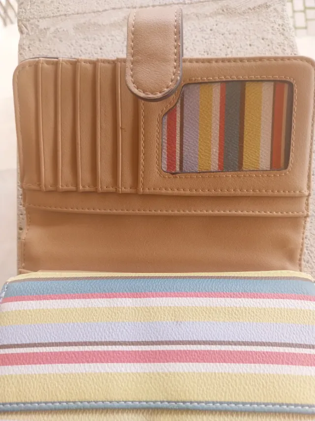 Portafogli con design di città e palme