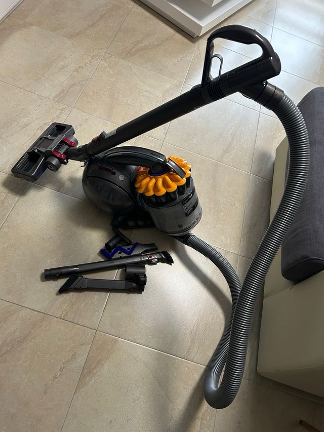 Aspiradora Dyson Ball DC33c Pro