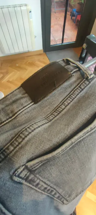 Vaqueros Pitillo Talla 38 - Marca Mango