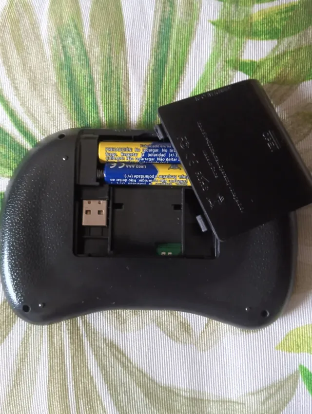 Mini tastiera wireless con touchpad