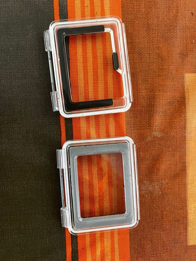 Câmera de Ação GoPro HERO4 em Branco e Preto