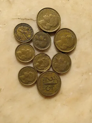 Lotto 9 monete Francia varie date