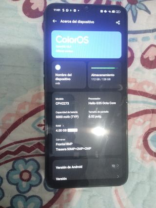 Móvil con cargador y cable USB