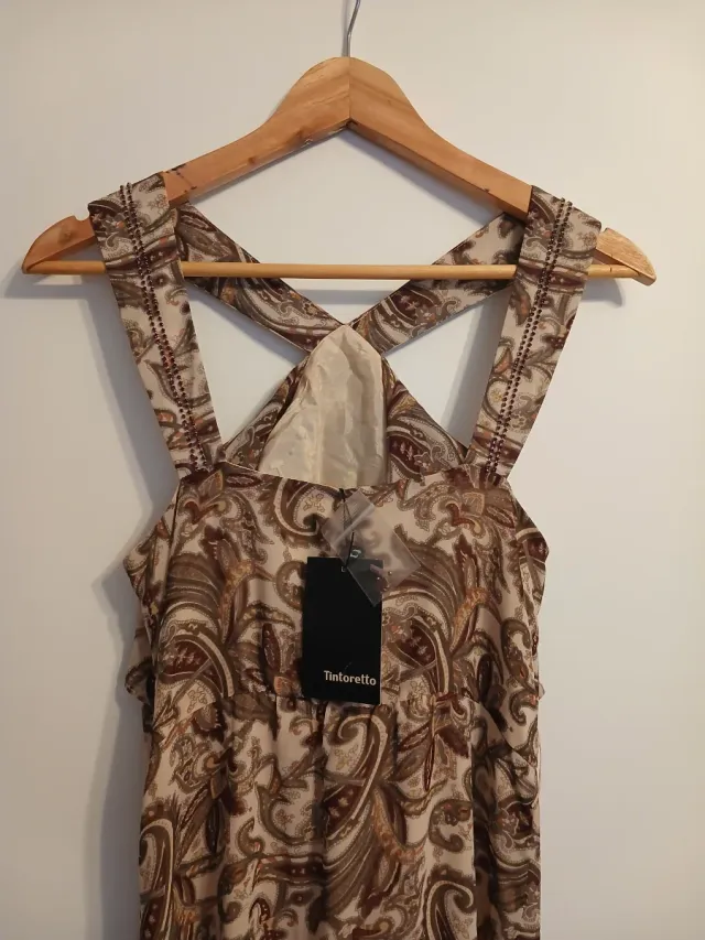 Vestido largo pedrería beige y marrón