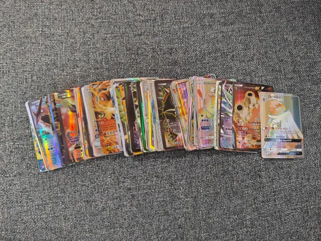 114 Cartas Pokémon Coleccionables