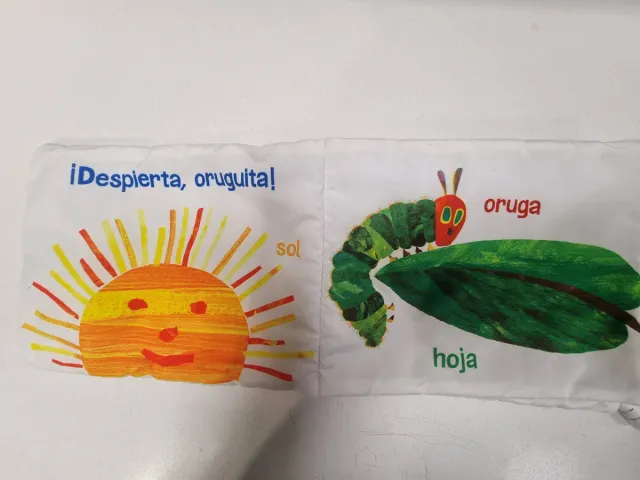 Xilófono y libro infantil La Oruga Glotona