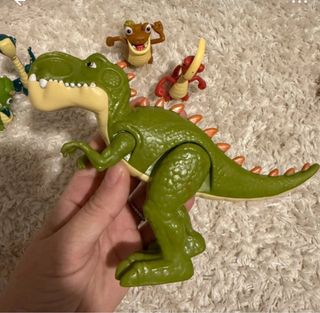 5 Muñecos serie Gigantosaurus