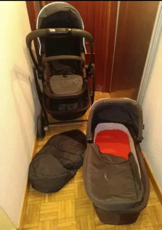Carro de bebé con capazo y saco
