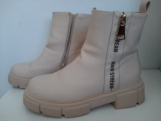 Botines Main Stream suela gruesa Beige - 15 €