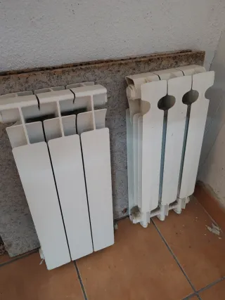 Radiadores de agua blancos