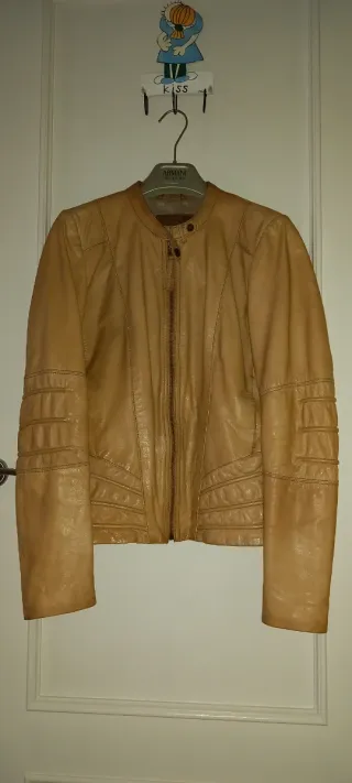 Chaqueta polipiel Stradivarius Beige