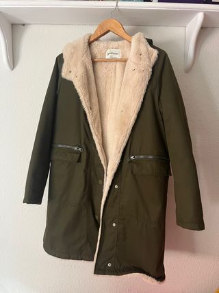 Parka verde militar con forro de borreguito