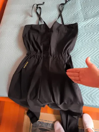 Buzo de tirantes negro