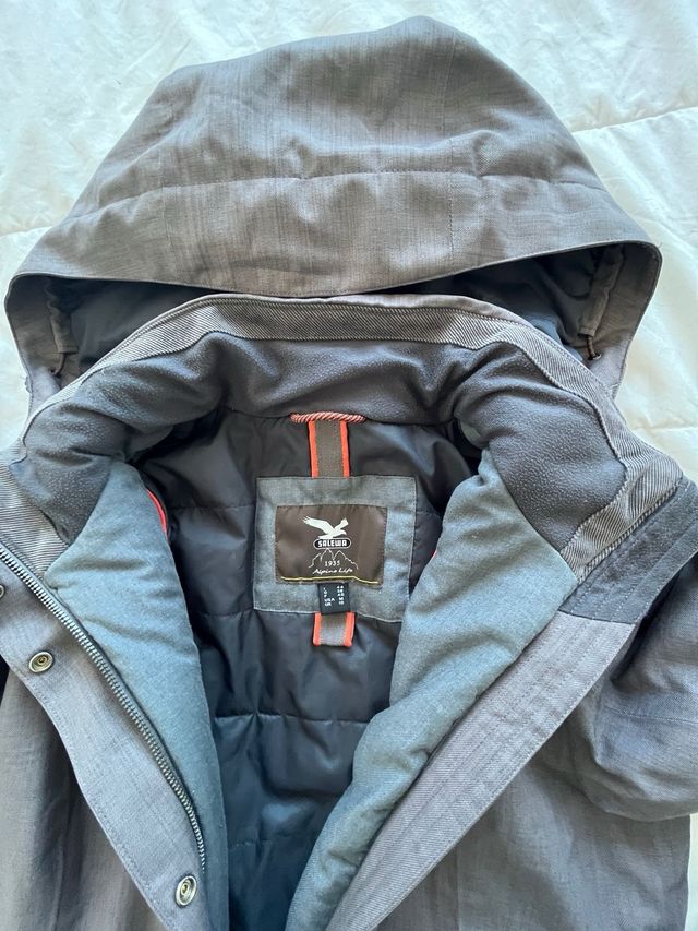 Parka Salewa gris mujer