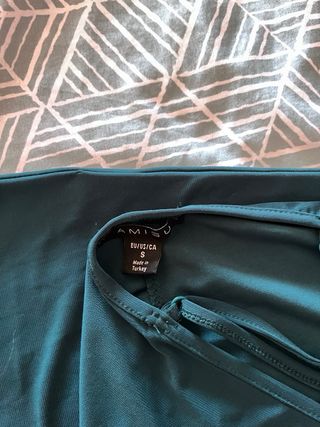 Blusa verde oscuro con encaje