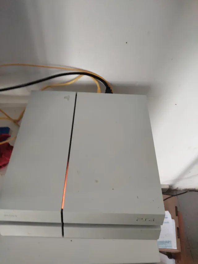 Consola Sony PS4 Blanca