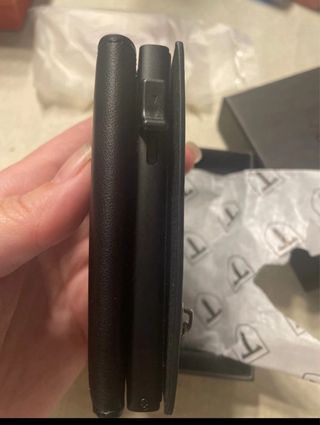 Cartera de caballero de piel negra