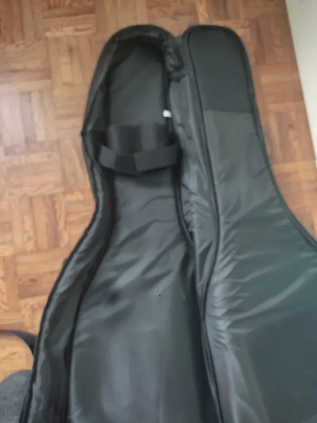 Funda para guitarra negra