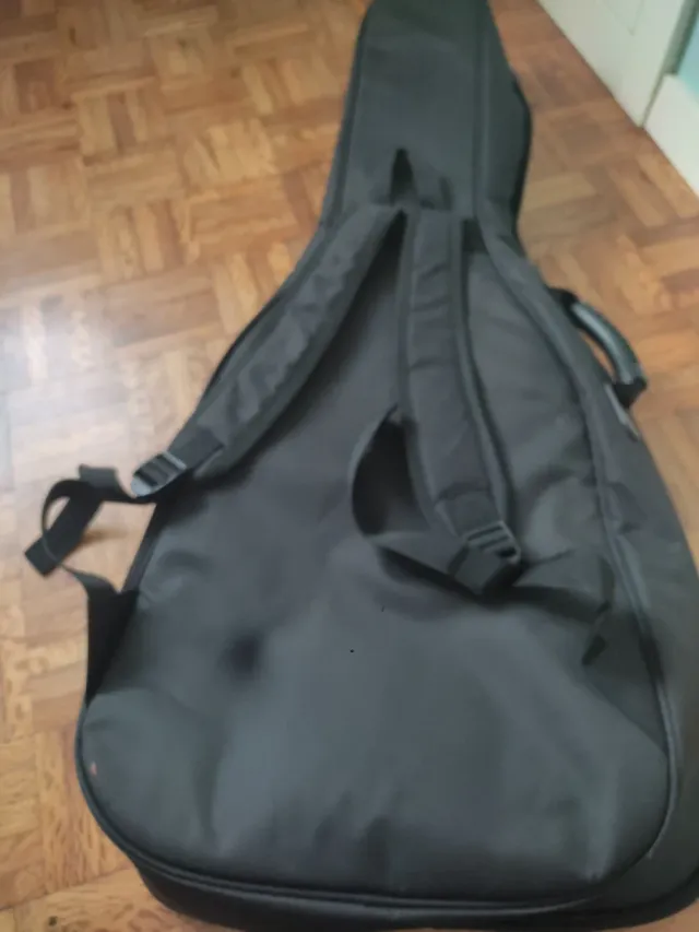 Funda para guitarra negra