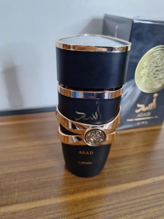 Perfume Asad Lattafa Eau de Parfum Negro y Dorado