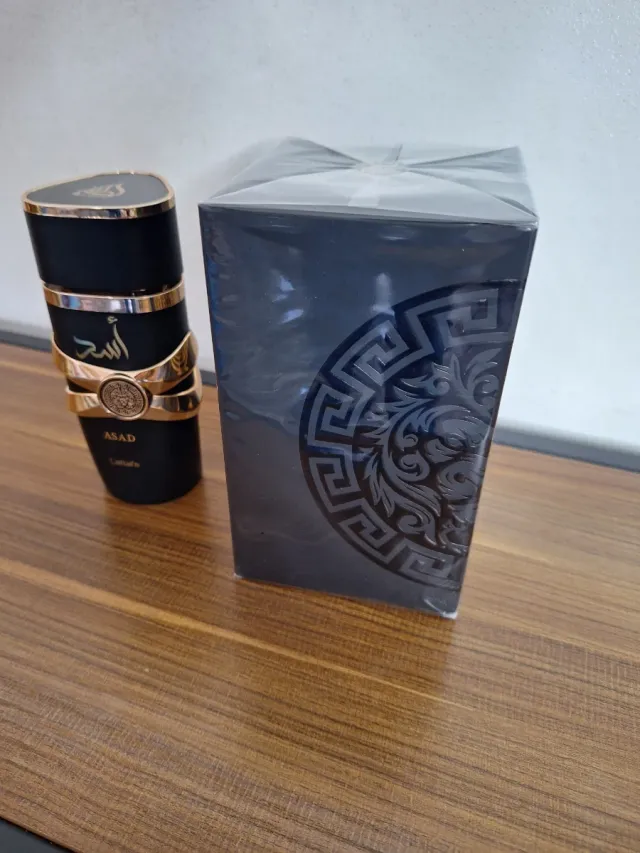Perfume Asad Lattafa Eau de Parfum Negro y Dorado