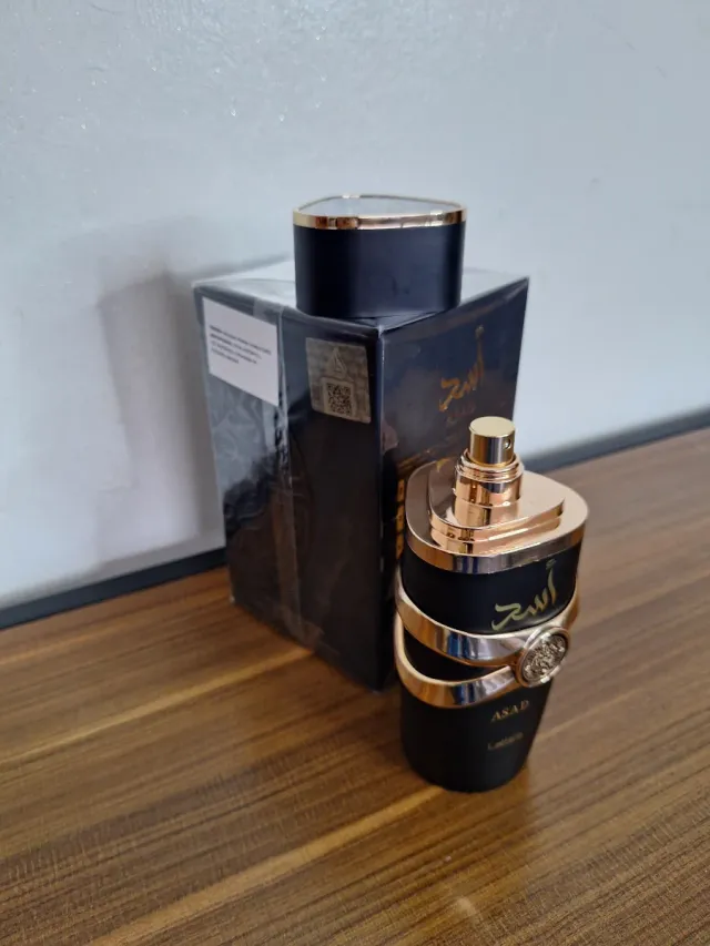 Perfume Asad Lattafa Eau de Parfum Negro y Dorado