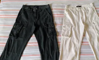 2 paia pantaloni cargo neri e bianchi