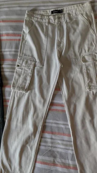 2 paia pantaloni cargo neri e bianchi