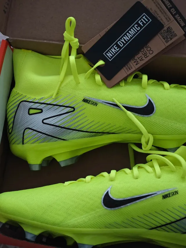 Zapatillas Fútbol Nike Dynamic Fit Amarillas