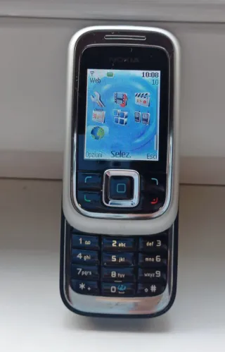 Nokia 6111 argento/nero con caricabatterie