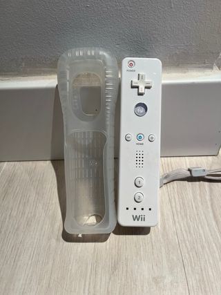 Lote Wii con 8 juegos y accesorios