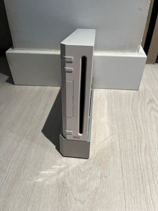 Lote Wii con 8 juegos y accesorios