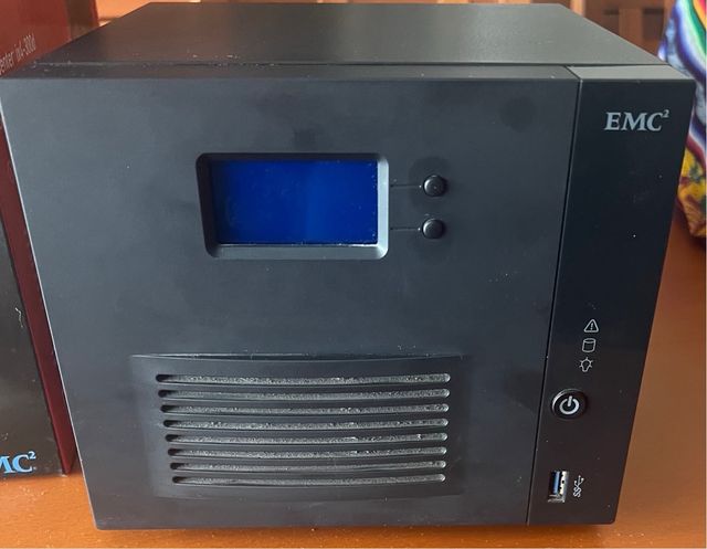 NAS Iomega StorCenter ix4-300d + 12TB(4x HDD 3TB)