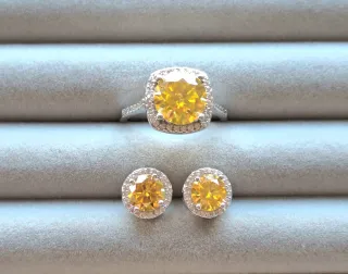 Conjunto Anillo y Pendientes Plata-oro Moissanitas