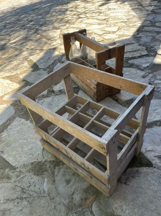 Cajón antiguo para botellas VINS D'OR