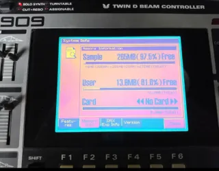 Roland MC-909 Supreme Dance + Teclado MIDI nuevo