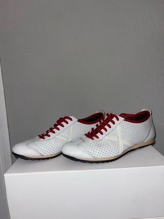 Zapatillas Munich Blancas y Rojas