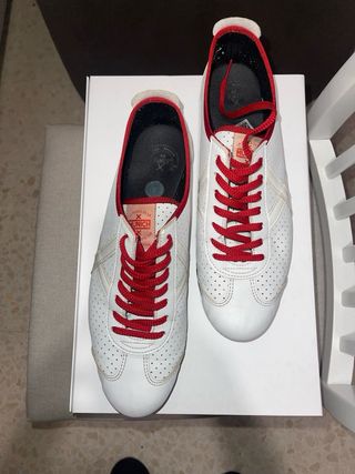 Zapatillas Munich Blancas y Rojas